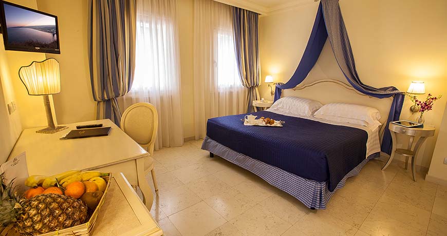 hotel sul mare puglia